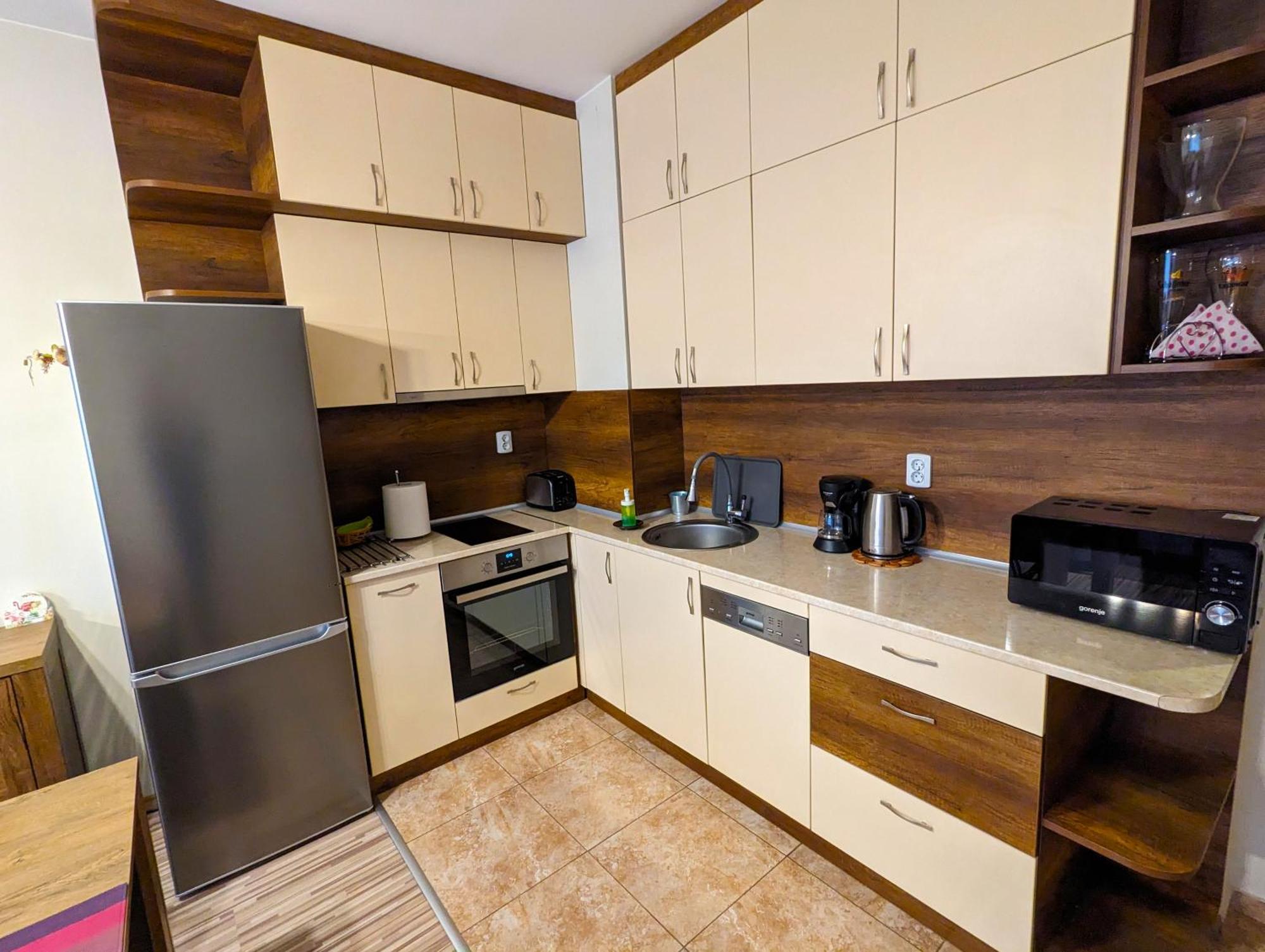 Business And Leisure Apartments In Mladost 2 With Free Garage 索菲亞 外观 照片